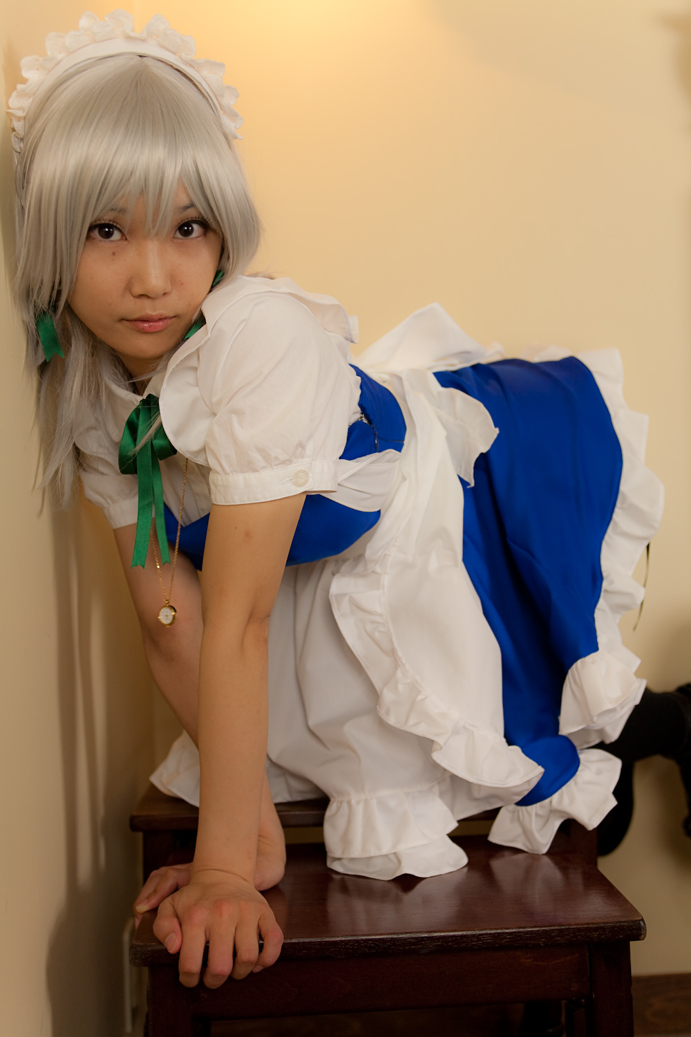 cosplay美女套图 c77 Sakuya Izayoi　白丝假发扮相(1)